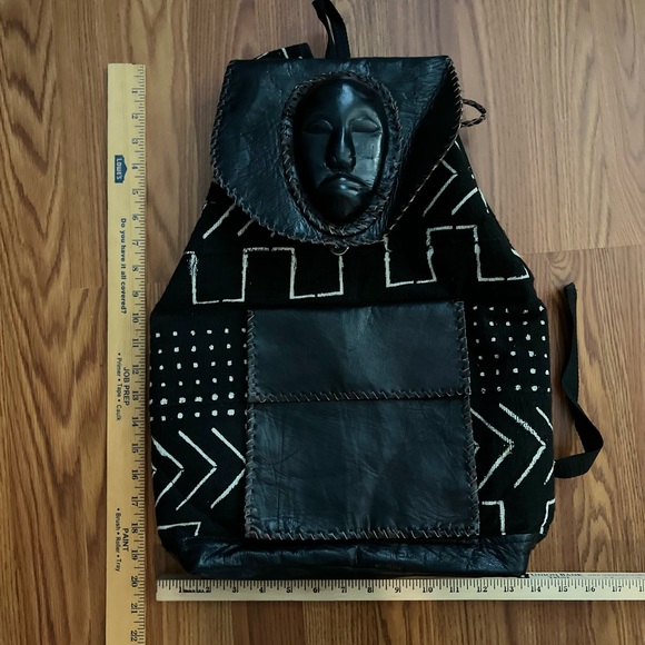 Backpack - Picture 3 of 7